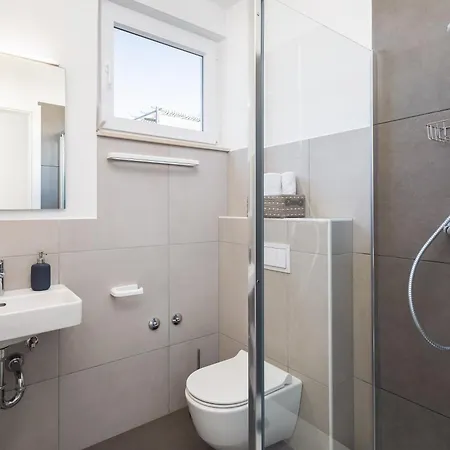 Capecarol 로고즈니차