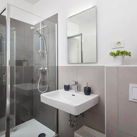 Capecarol * 로고즈니차